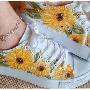 Sunflowers Sneakers, Hand-Painted Shoes, Sunflowers Shoes, Hand-Painted Sneakers, Hand-painted Sunflowers Footwear, Shoe Art