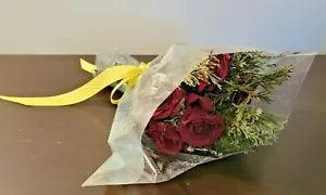 Real Air Dried 6 Roses Flowers Red Rustic Bouquet w/ Cedar Greenery (NEW)