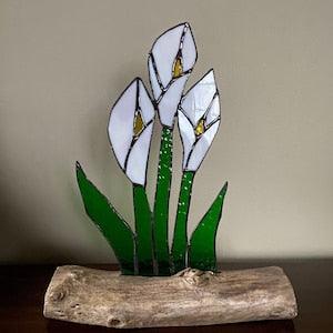 Stained Glass Calla Lilies Arrangement inlaid on driftwood base