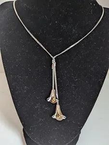 VTG 1978 Avon Calla Lily Silver & Gold Tone 21" Necklace Lariat/Bolo-Style
