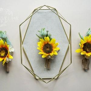 Sunflower Boutonniere, Yellow Boutonniere,Woodland boutonniere,Boho Boutonniere, wedding flowers,Groom boutonniere,Groomsman boutonniere