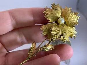 Flower Carnation Etched Pearl Center Vintage Gold Brooch Pin V-6733*