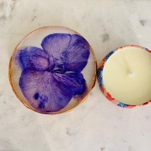 Soy Candle with Real Orchid Stand Plate - Purple