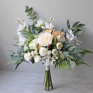 White Bridal Bouquet Rustic Boho Flower Wedding Bouquet bouquet with Greenery and Flowers