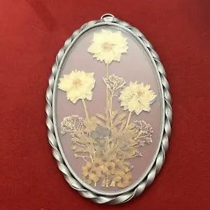 Vintage Pressed Dried Flowers Hanging Oval Glass Twisted Metal Frame 5.5??? x 3.5???