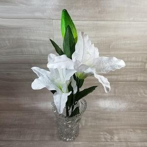 Artificial Silk White Lily-Artificial White Lily Stem-Faux White Lily Flowers-Artificial Flowers-Floral Arrangement Stem-DIY Crafts