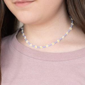 Violet Daisy Flower Beaded Necklace. 90's style cute beaded necklace.