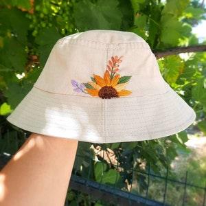 Sunflower embroidered bucket hat, hand embroidery hat, Personalized floral hat, mothers day gift, Handmade gift,Custom Embroidered hat