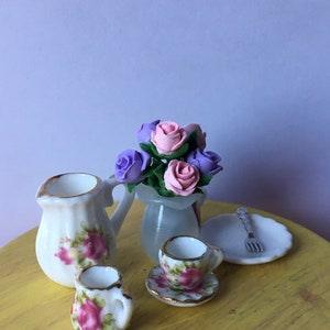 1:12 scale roses miniatures dolls house vase floral bouquet pretty flowers conservatory decoration tiny gift for Mom