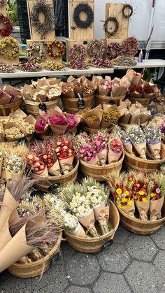 dried flowers Flower Delivery