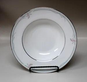 ROYAL DOULTON Fine Bone China Rimmed Soup/Salad Bowl - Carnation