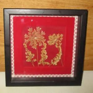 VINTAGE HAND MADE PRESSED DRIED FLOWERS/WEEDS ARRANGEMENT PICTURE IN WOOD FRAME