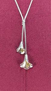 Vintage AVON Calla Lily FLOWER Silver Tone 22" Necklace Lariat