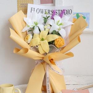 Handmade lily flowers bouquet, crochet lily flower bouquet, bouquet for friend, valentine??s day and mother day, handmade lily knitted Flower