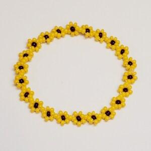 Beaded Daisy Stretch Bracelet, Single Bead Bracelet, sunflower Bracelet, yellow daisy Bracelet, seed bead bracelet, Bead Bracelet