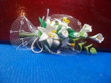 A NICE BOUQUET OF LILYS FOR A DOLLS HOUSE