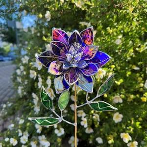 Stained glass Lily flower Gold-Blue Iridescent, Suncatcher 3D, Table plant, succulent, cacti, Home Garden stake, Outdoor and gardening decor