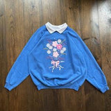 Vintage 1990s Floral Flowers Bouquet Ribbon Morning Sun Colllared Crewneck Sweatshirt