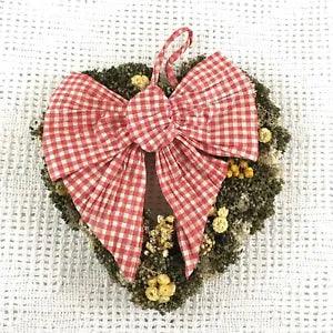 Vintage Cottagecore Yellow Dry Flower Heart Shape Wreath Red & White Gingham Bow