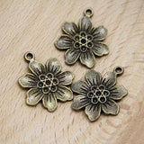 Antique Bronze Sunflower Pendants - 26x22mm - 3pcs - 2mm Hole - CHR0275