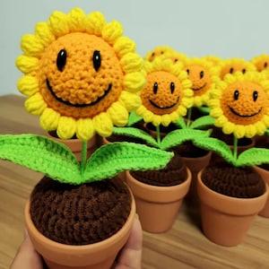 Crochet Sunflower, Smile Face Sunflower Ornaments,Sunflower Gift, Flower Home Decor, Sunflower potted, housewarming decor