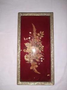 PRESSED DRIED FLOWERS IN ORNATE METAL & GLASS FRAME WHICH HANGS OR STANDS