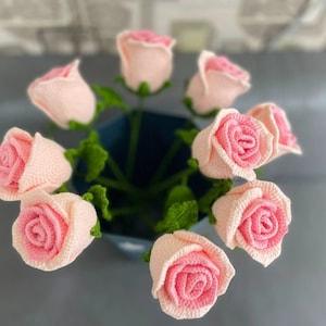 Finished Crochet Pink Rose Knitting Gradient Rose Bouquet Flower Bouquet Rose Home Ornament Room Decor Gift for Mother Girlfriend Friends
