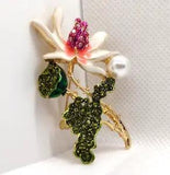 Lily with a pearl brooch pin women's jewelry