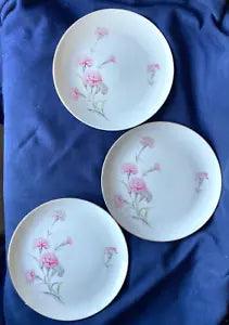 3 Royal Court CARNATION Fine China of Japan 10 1/4" Dinner Plates Gold Rim