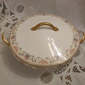 c1921 Antique Noritake Morimura Majestic Round Covered Vegetable Dish Pink Rose Bouquet Dark Grey Scroll Blue Flowers Gold Trim Casserole