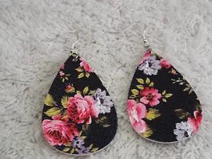 Black Pink Peony Flower Vinyl Pierced Earrings (G3)