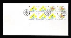 Guernsey FDC 1992 Flowers 16p Carnation/23p Freesia, sc#488b booklet pane