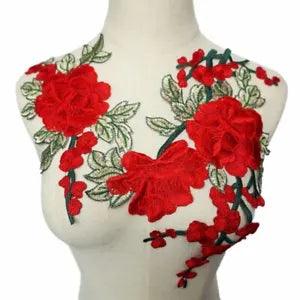 2PCS Peony Flowers Leaves Embroidery Fabric Appliques Sew Patches Red Trimmings