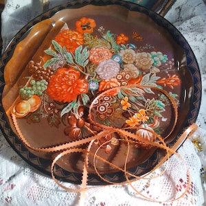 Mid-Century Daher Metal Serving Tray, Floral Tray, Poppies, Bouquet, Still Life, Peonies, Round Lunch Tray, Sweet Tray, 1970s Lunch Tray