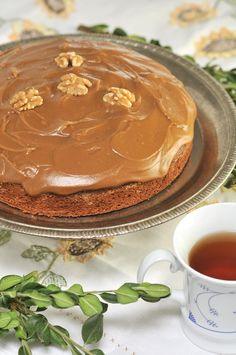 Quick and Easy Caramel Icing - Perfect for Cakes and Cookies! Flower Delivery