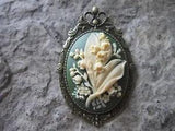 2 IN 1 - LILY OF THE VALLEY CAMEO BRONZE BROOCH / PIN / PENDANT - FLOWER - CREAM