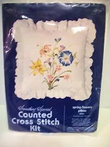 UNOPENED Counted Cross Stitch PILLOW Kiit Spring Flowers #50006 Daffodils Lily