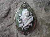 2 IN 1 - LILY OF THE VALLEY CAMEO BROOCH - PIN - PENDANT - WHITE/GREEN