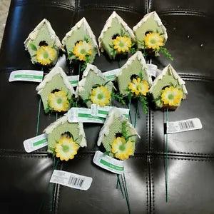 Ashland Birdhouse Floral Pick