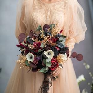 Anemone bridal bouquet Burgundy wedding bouquet with eucalyptus and roses Autumn wedding Bride to be Gothic bride Dark Fall bouquet Magela