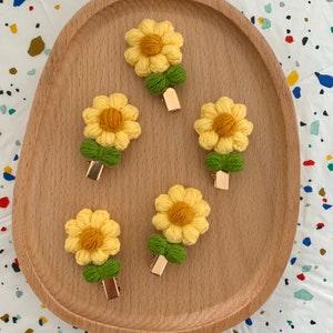 Crochet sunflower hair clip | Flower hair barrette | Cute floral hair pin | Hair accessories | Handmade hair clip | PRICE FOR ONE