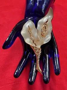VINTAGE SIGNED ALEXIS BITTAR LUCITE FLOWER CALLA LILY PIN BROOCH