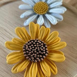 Sunflower brooch, daisy brooch, flower lapel pin, flower brooch, sunflower pin, daisy pin, floral pin, beautiful brooch, gift for mother