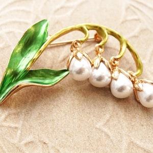 Exquisite Snowdrop Flowers Brooch, White Dangle Flower Pin, Lily of the Valley Pearl, Vintage Botanical Bell Orchid
