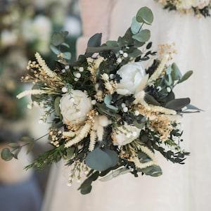 Greenery wedding bouquet White peony flower bouquet Eucalyptus bridal bouquet Wedding accessories Personalised bouquet Natural boho wedding