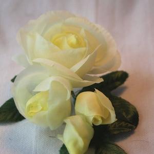Yellow tiny roses,Vintage 80s silk roses,Textile roses , Yellow floral trims ,Vintage millinery flowers ,Corsage making ,Floristic Art craft