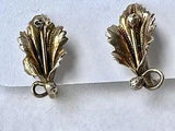 Vintage Sterling Silver Lily Flower Earrings Screw Back 3/4in 2.4g pre owned