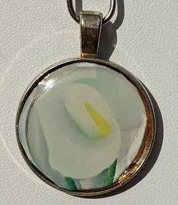 Georgia O'Keeffe White Calla Lily Print Silver-tone Pendant