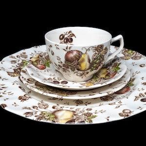 Selection of Johnson Brothers "Autumn's Delight" dinnerware, fruit decoration, vintage ironstone