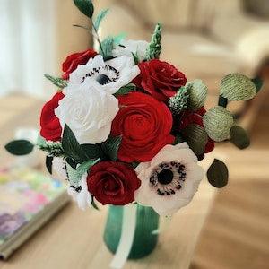 Beautiful paper flower bouquet for Valentine's Day, Mixed crepe paper bouquet with roses, anemones, ranunculus and eucalyptus floral gift